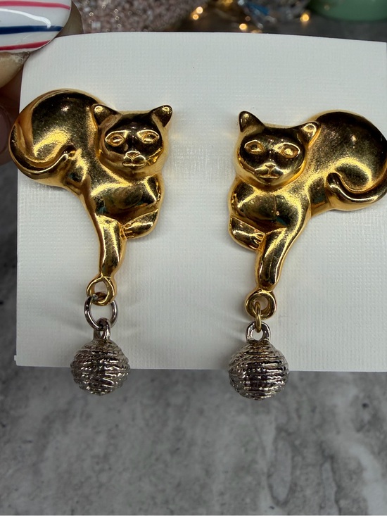 Avon Jewelry - Vintage Avon Cat Yarn Earrings Gold Tone Jewelry Kitty Figural